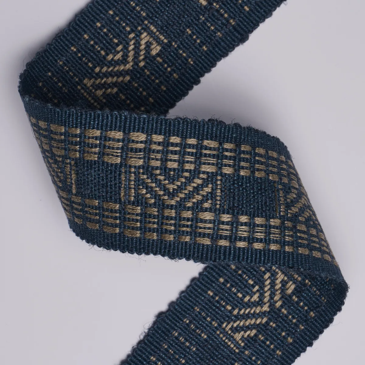 83980 | Nael Linen Cotton Tape - Indigo Schumacher Nael Linen Cotton Tape trim in Indigo (83980)