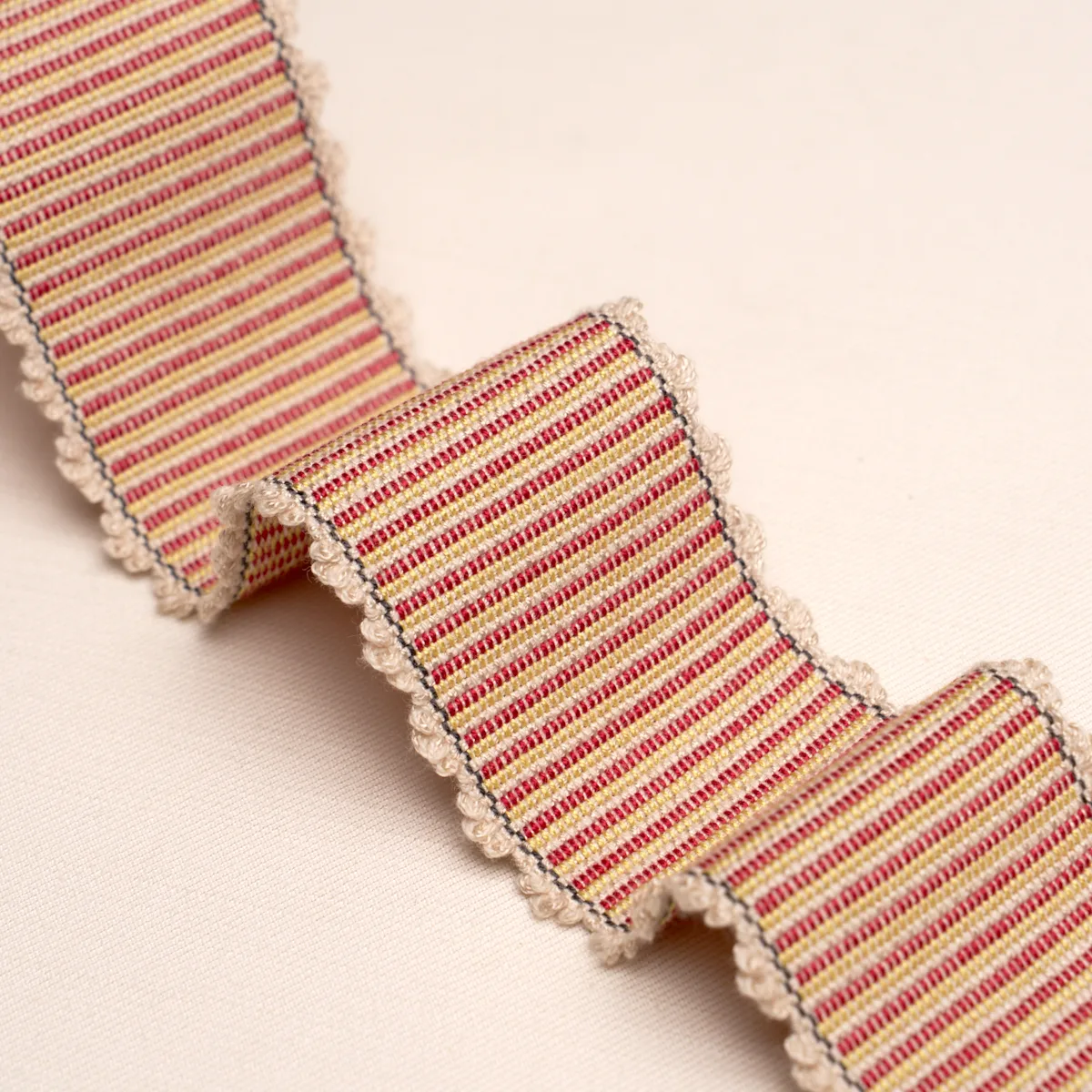 79724 | Obi Tape - Scarlet Schumacher Obi Tape trim in Scarlet (79724)