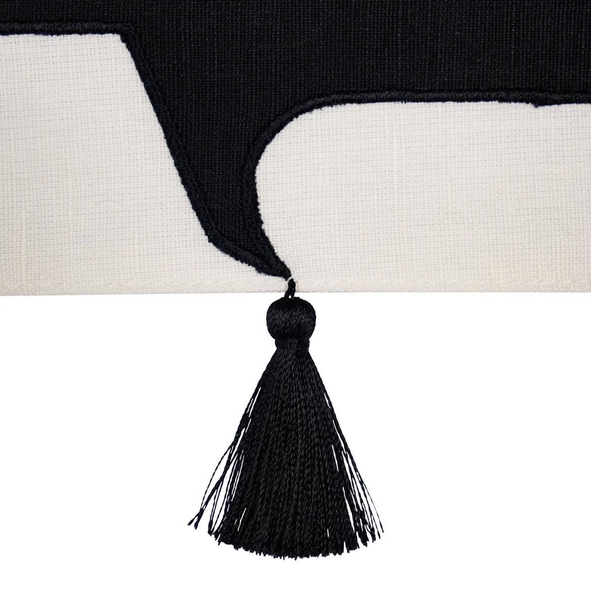 81761 | Pagoda Trim - Black Schumacher Pagoda Trim in Black (81761)