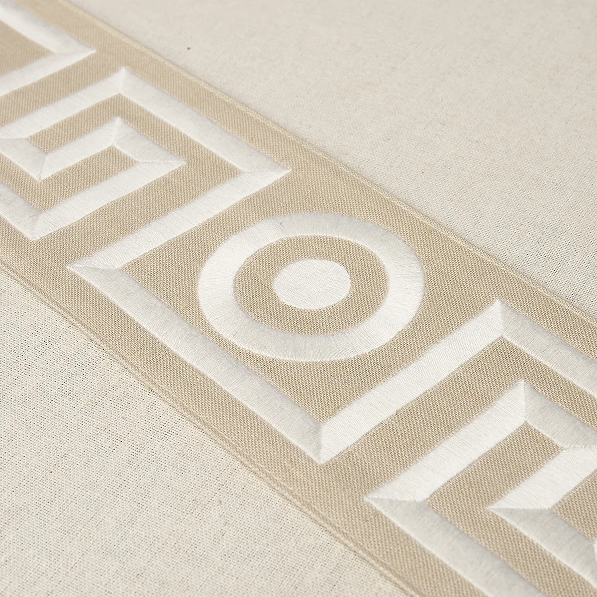181251 | Plato Tape - Neutral Schumacher Plato Tape trim in Neutral (181251)