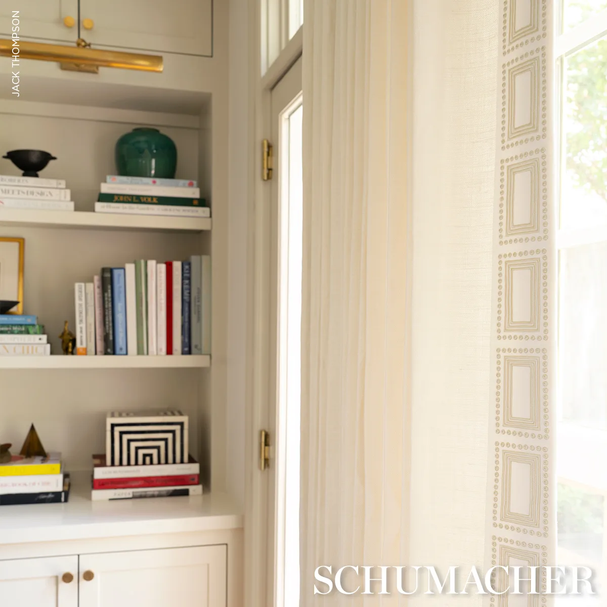 84610 | Porte Parisien - Ivory Schumacher Porte Parisien trim in Ivory (84610)