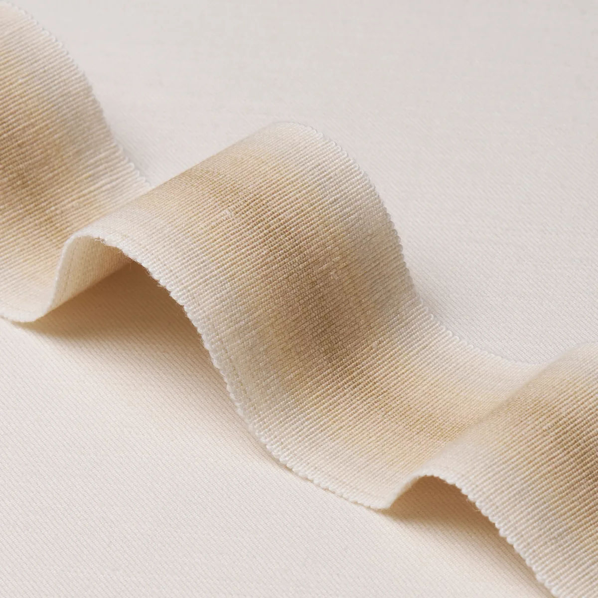 Schumacher Sunset Tape Narrow trim in Ivory (86351)