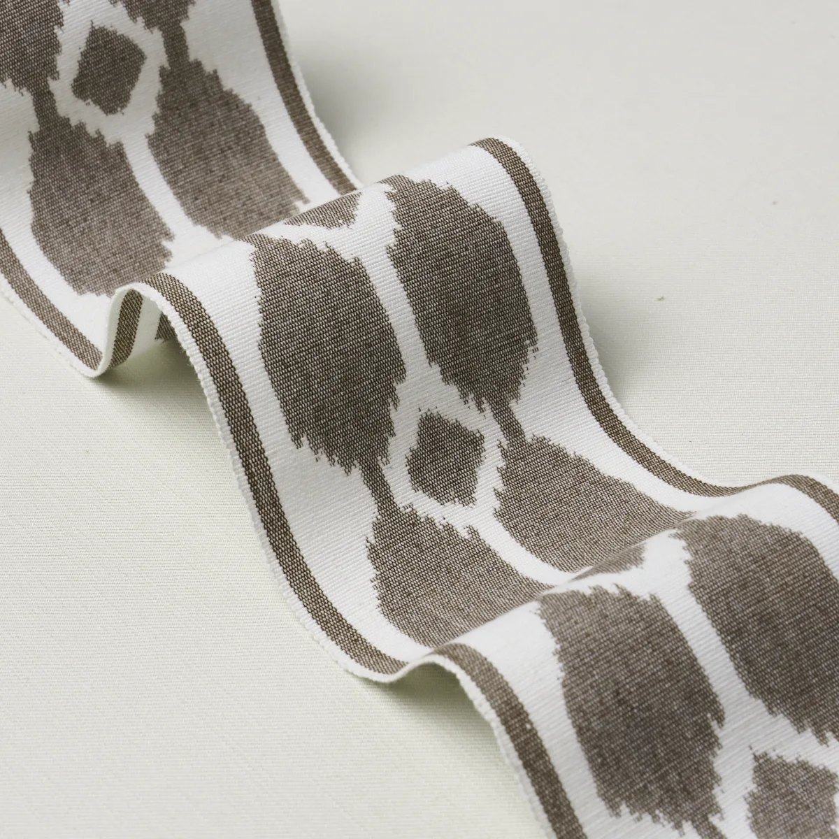 73699 | Telia Tape - Brown Schumacher Telia Tape trim in Brown (73699)
