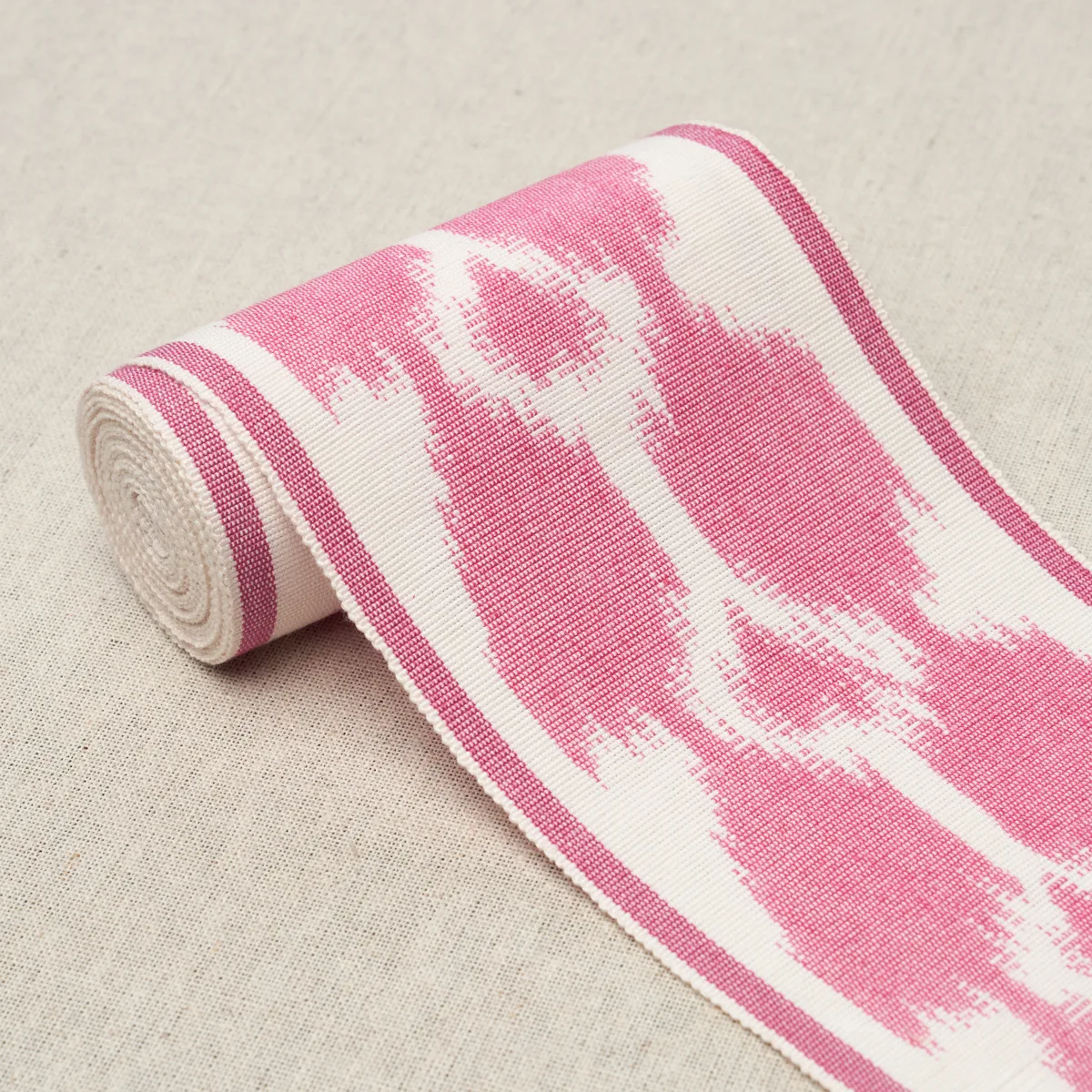 73695 | Telia Tape - Pink Schumacher Telia Tape trim in Pink (73695)