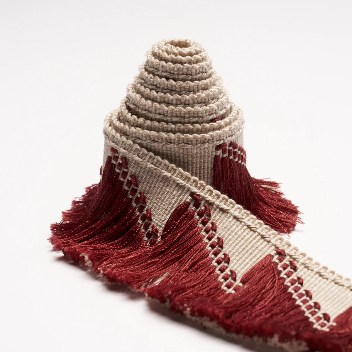 86931 | Trace of Connection Fringe - Merlot Schumacher Trace of Connection Fringe trim in Merlot (86931)