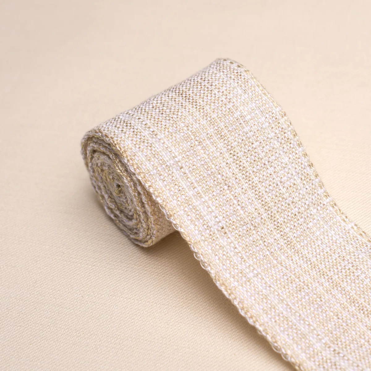 86192 | Tweed Tape Medium - Brown Schumacher Tweed Tape Medium trim in Brown (86192)