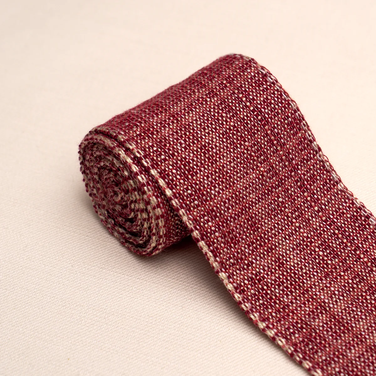 86193 | Tweed Tape Medium - Red Schumacher Tweed Tape Medium trim in Red (86193)