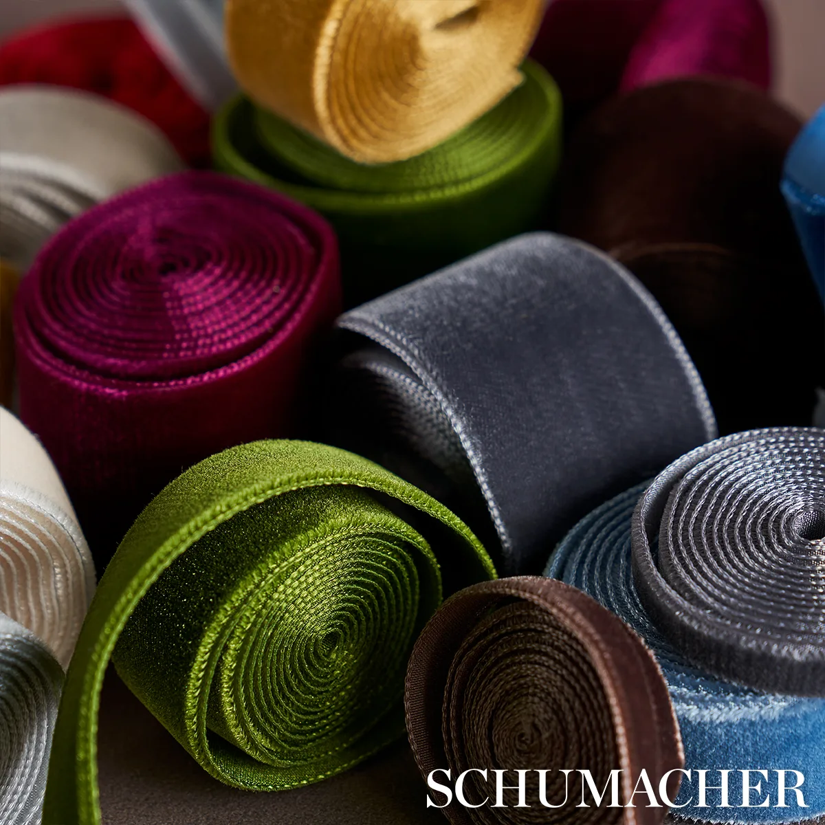 80961 | Velvet Tape Wide - Dove Schumacher Velvet Tape Wide trim in Dove (80961)