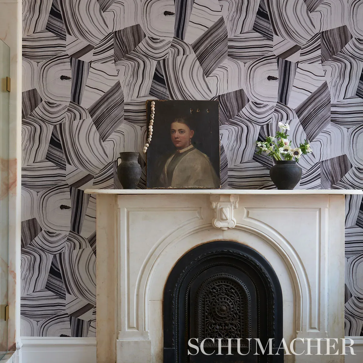 Schumacher AGATE SLICE - BLACK AND WHITE Wallpaper | Buy Online Schumacher AGATE SLICE wallpaper, color BLACK AND WHITE, SKU 5013890