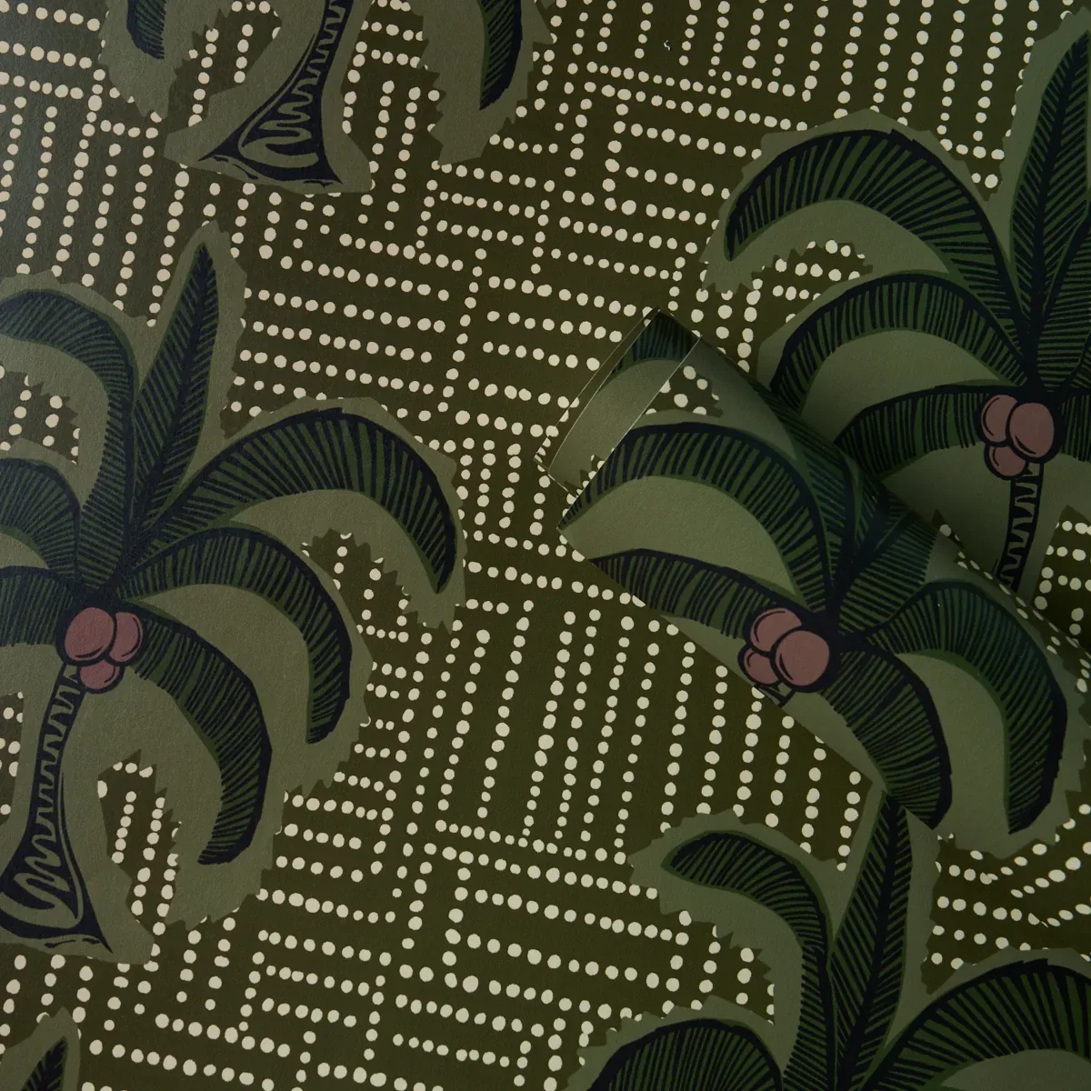 AGUA DE COCO - PALM TREE GREEN Schumacher Wallpaper | Wallpa AGUA DE COCO PALM TREE GREEN Schumacher Wallpaper wallpaper - SKU 5017240