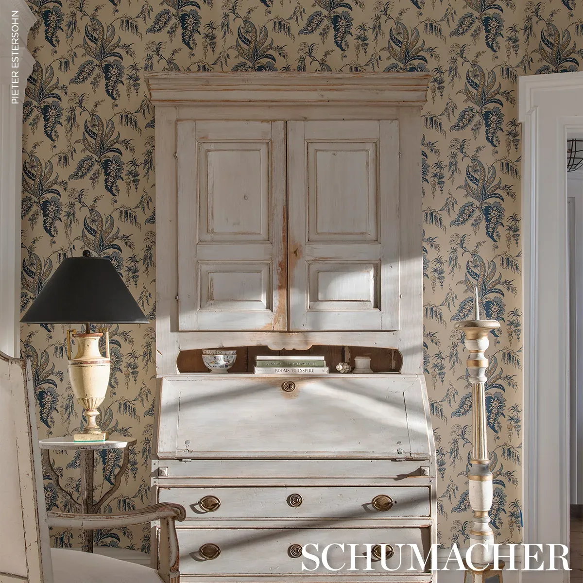 APOLLINE BOTANICAL - CIEL & MARINE Schumacher Wallpaper | Wa APOLLINE BOTANICAL CIEL & MARINE Schumacher Wallpaper wallpaper - SKU 5015501