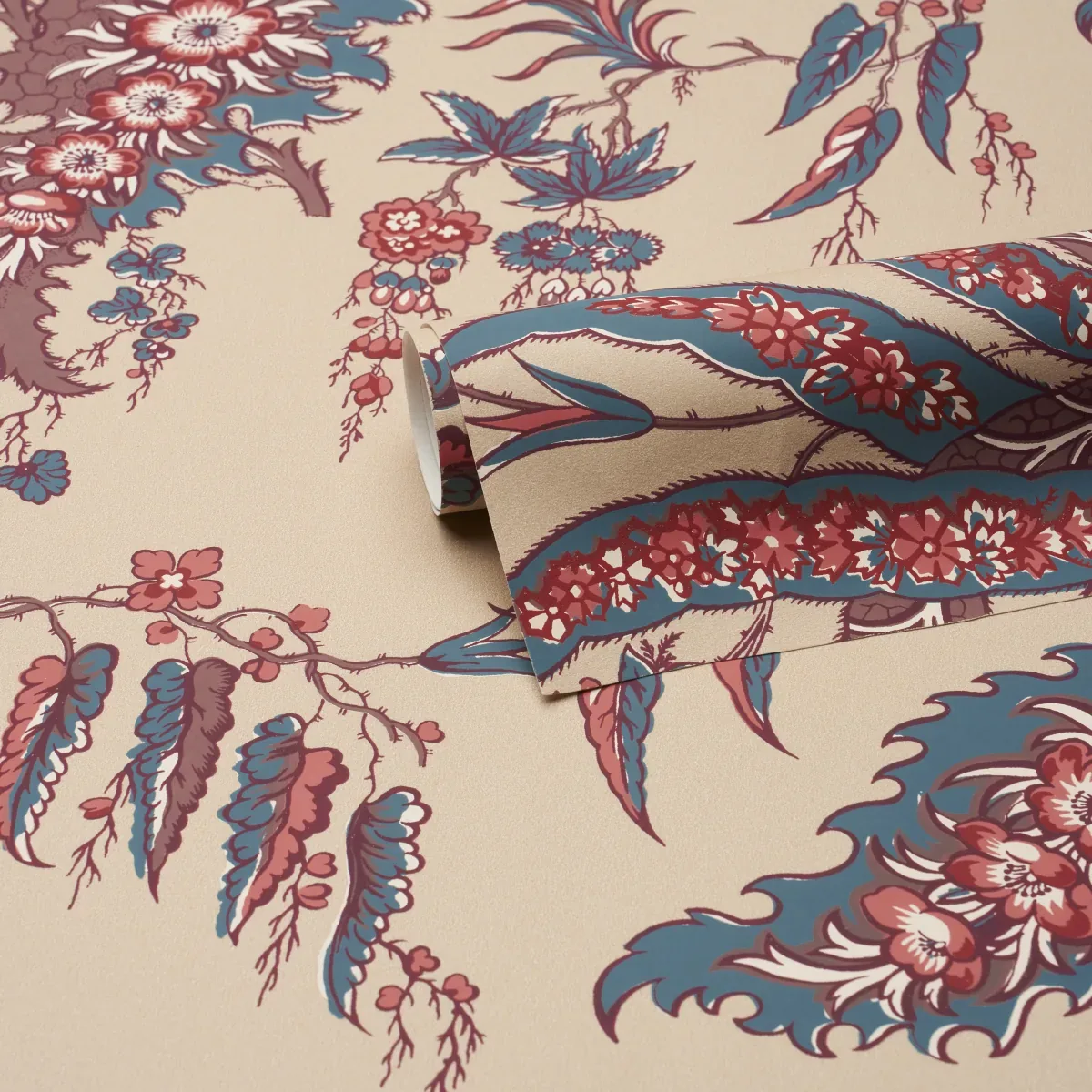 Schumacher APOLLINE BOTANICAL - ROUGE & BLEU Wallpaper | Buy Online Schumacher APOLLINE BOTANICAL wallpaper, color ROUGE & BLEU, SKU 5015500