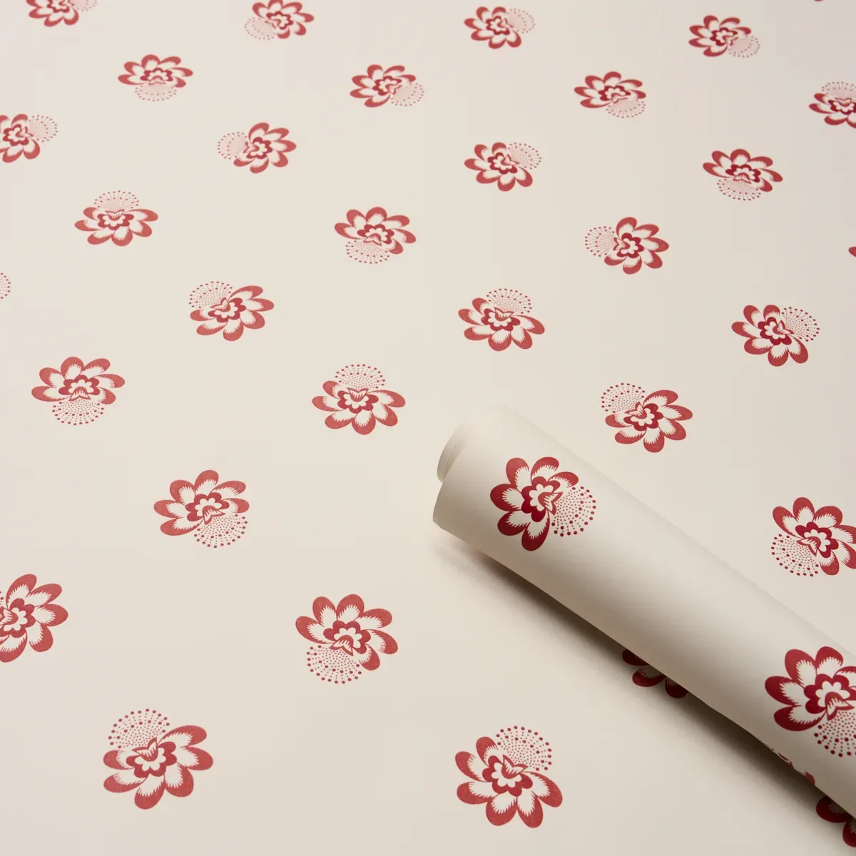 AUCLAIR FLORAL - RED Schumacher Wallpaper | Wallpaper Twins AUCLAIR FLORAL RED Schumacher Wallpaper wallpaper - SKU 5016480