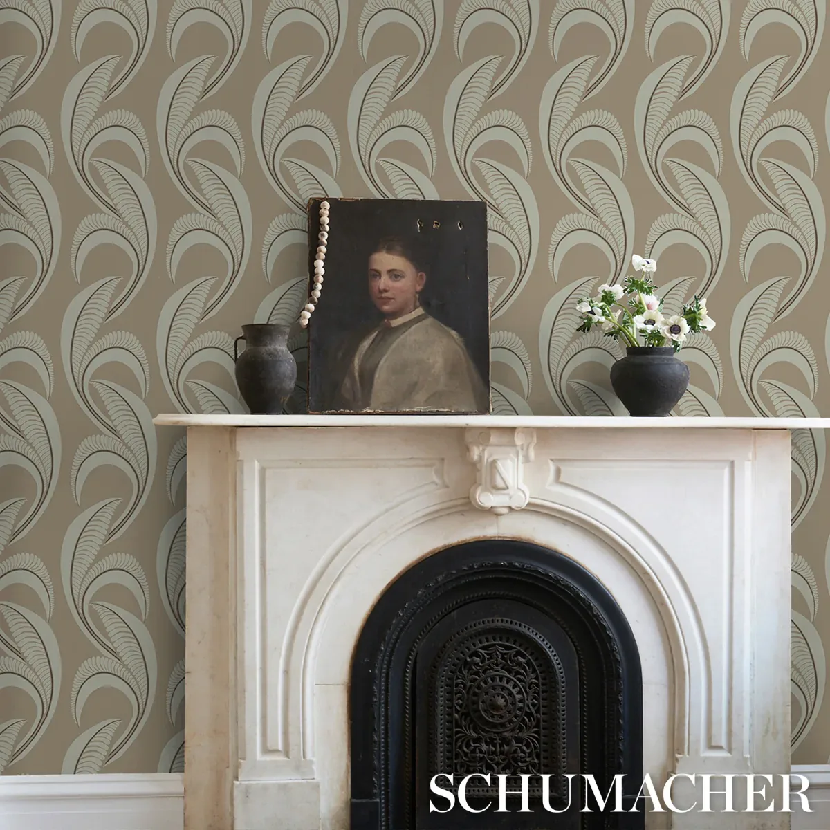 BANANA LEAF - TOBACCO Schumacher Wallpaper | Wallpaper Twins BANANA LEAF TOBACCO Schumacher Wallpaper wallpaper - SKU 5014980