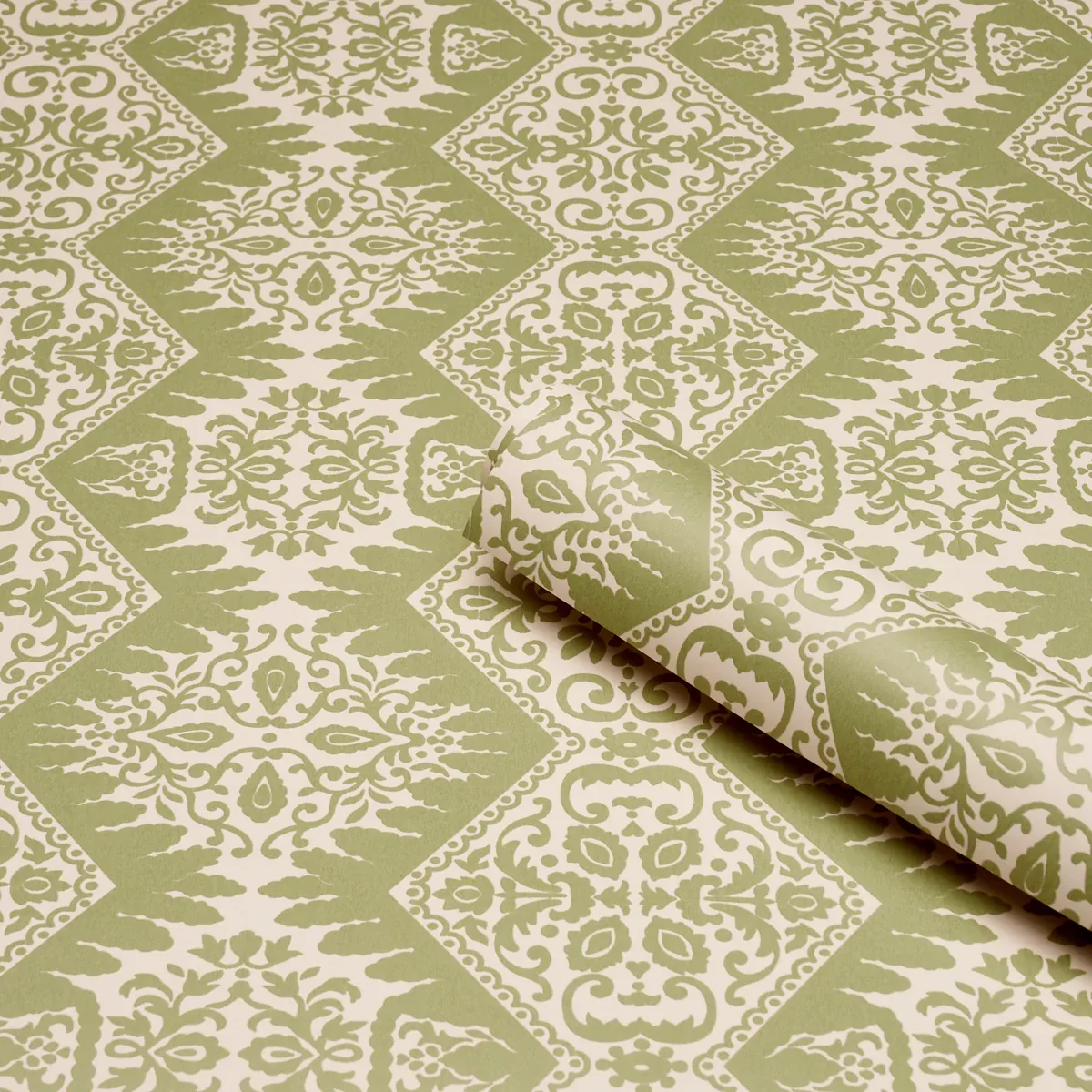BERKELEY APPLE Schumacher Wallpaper wallpaper - SKU 5017310