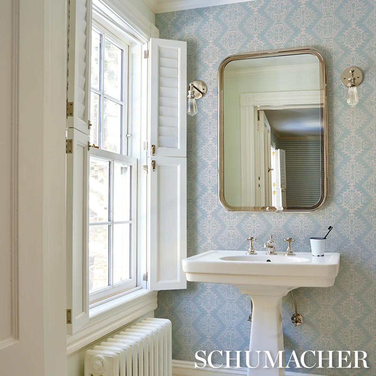 BERKELEY HYDRANGEA Schumacher Wallpaper wallpaper - SKU 5017313