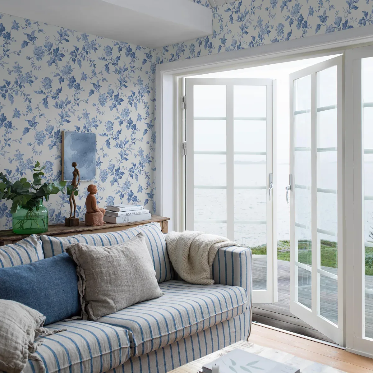 BLOMSLINGA BLUE AND WHITE Schumacher Wallpaper wallpaper - SKU 6146