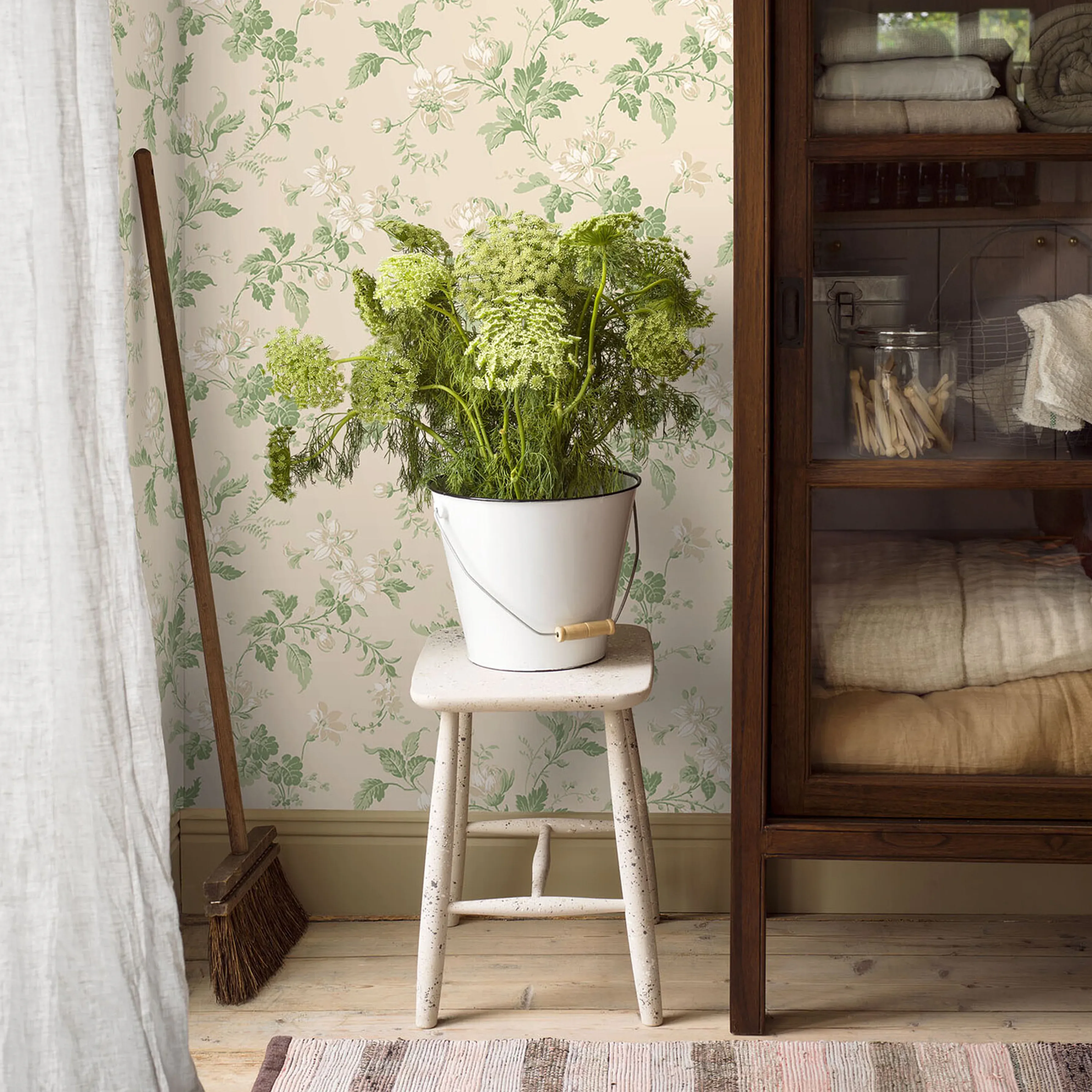 BLOMSLINGA LEAF Schumacher Wallpaper wallpaper - SKU 4519