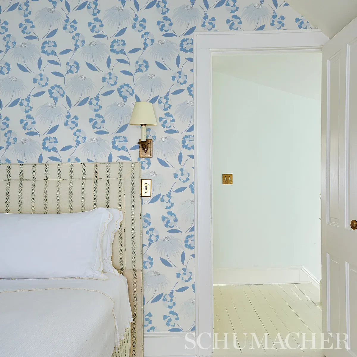 BOUQUET TOSS AFTERNOON BLUE Schumacher Wallpaper wallpaper - SKU 5013841