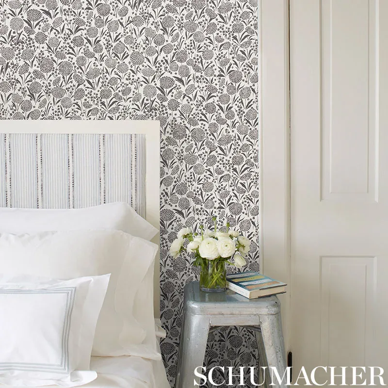 CHRYSANTHEMUM GREEN Schumacher Wallpaper wallpaper - SKU 5009551