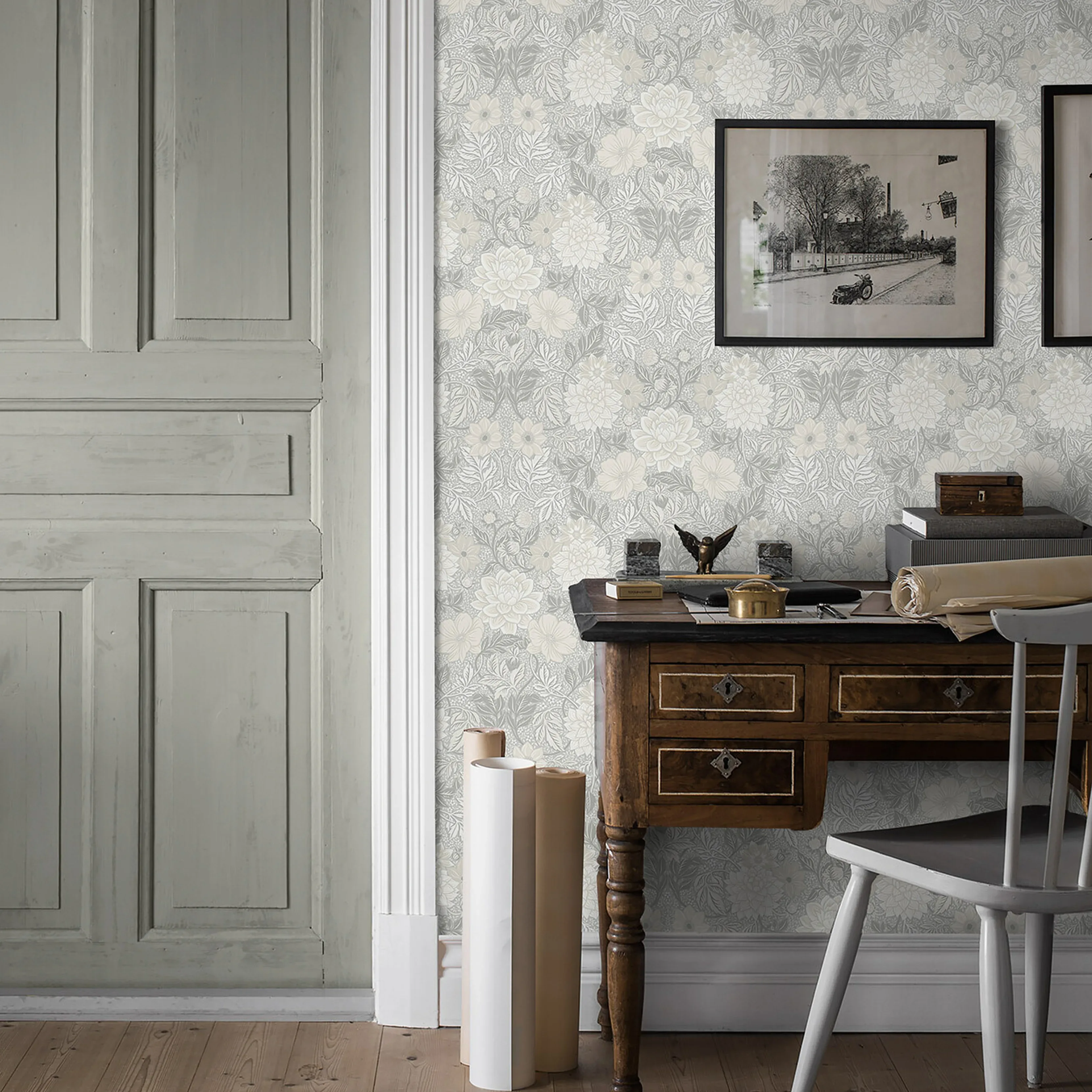 DAHLIA GARDEN - NATURAL Schumacher Wallpaper | Wallpaper Twi DAHLIA GARDEN NATURAL Schumacher Wallpaper wallpaper - SKU 7664