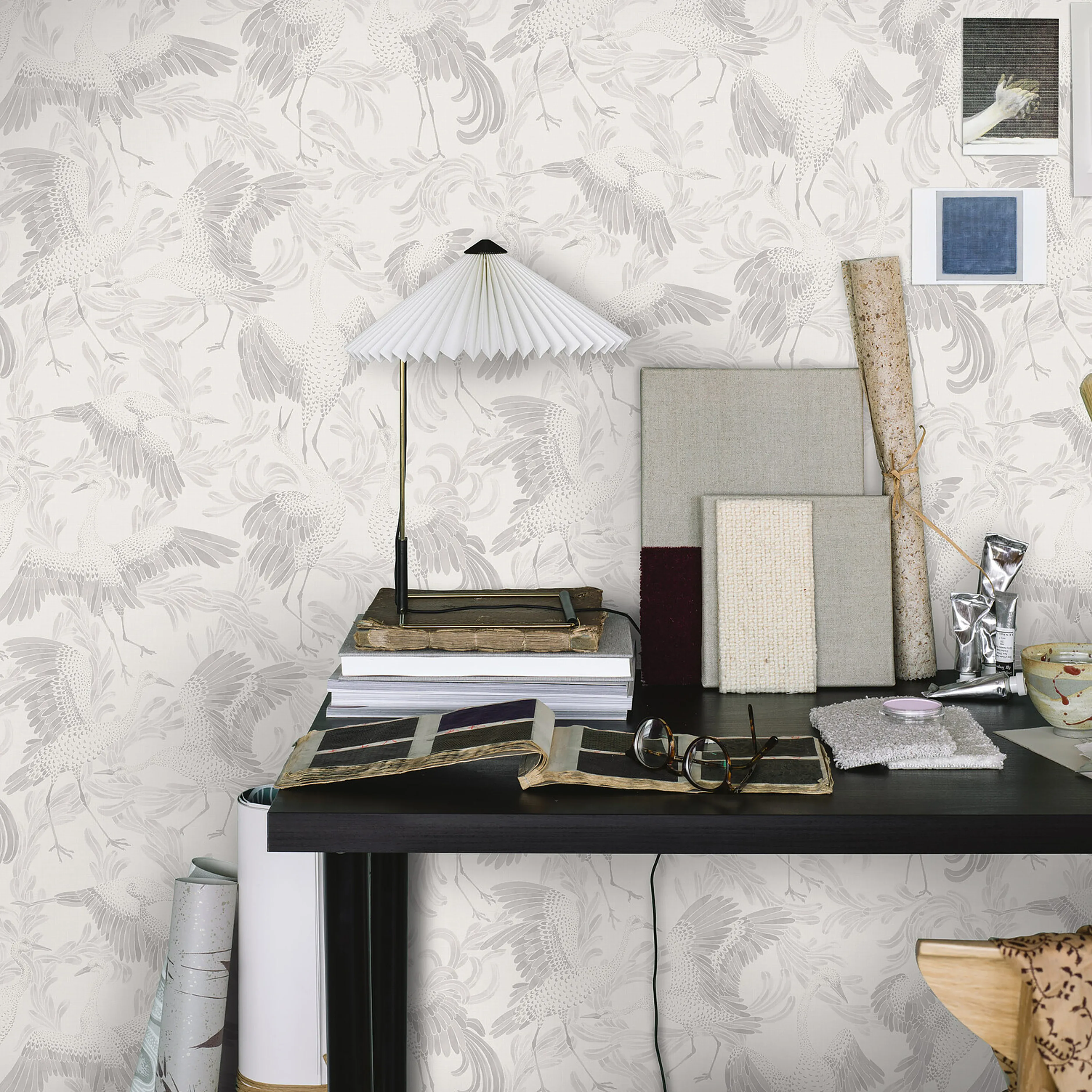 DANCING CRANE - GREY Schumacher Wallpaper | Wallpaper Twins DANCING CRANE GREY Schumacher Wallpaper wallpaper - SKU 3130