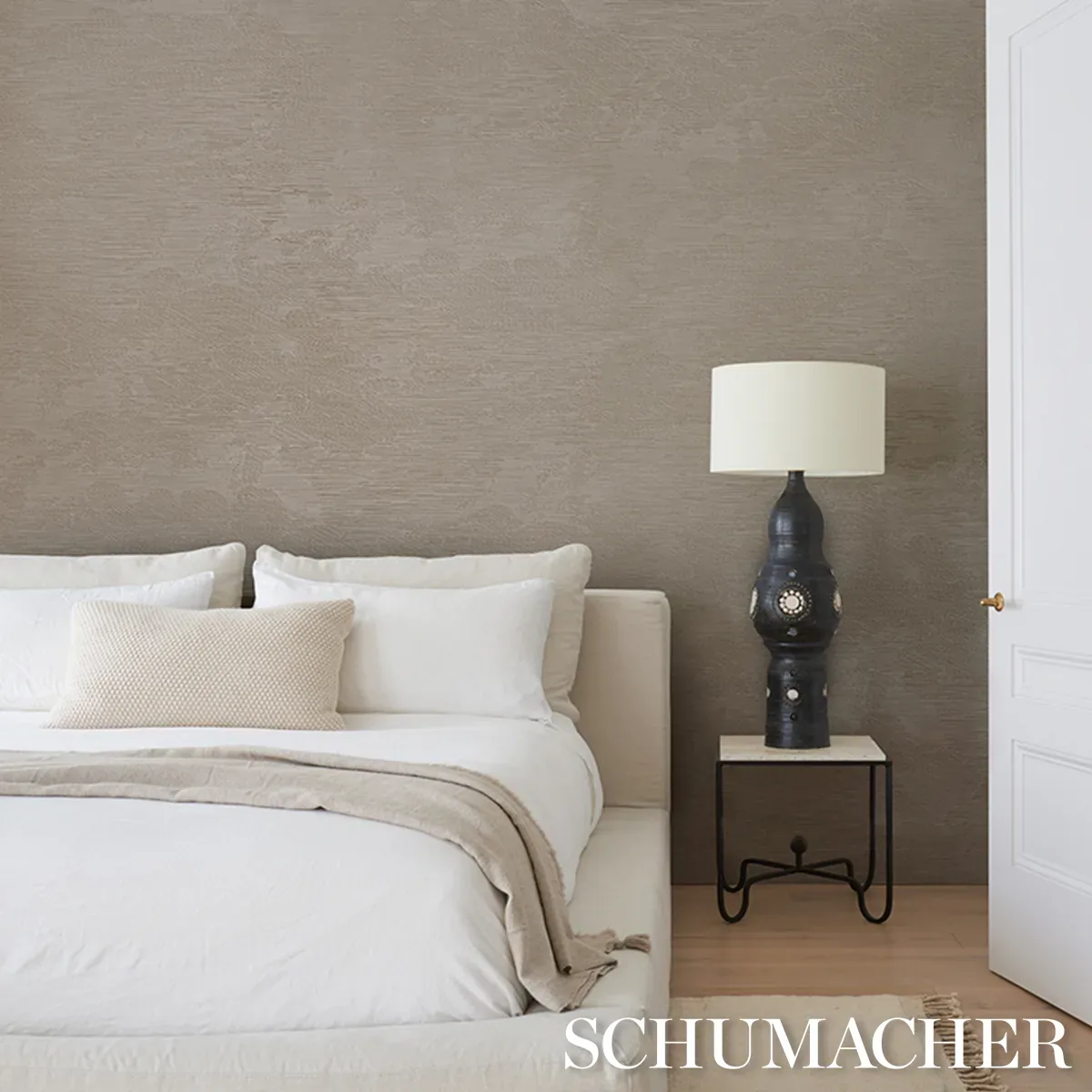 DRIFTING CLOUDSCAPE GOLDEN HOUR Schumacher Wallpaper wallpaper - SKU 5016570