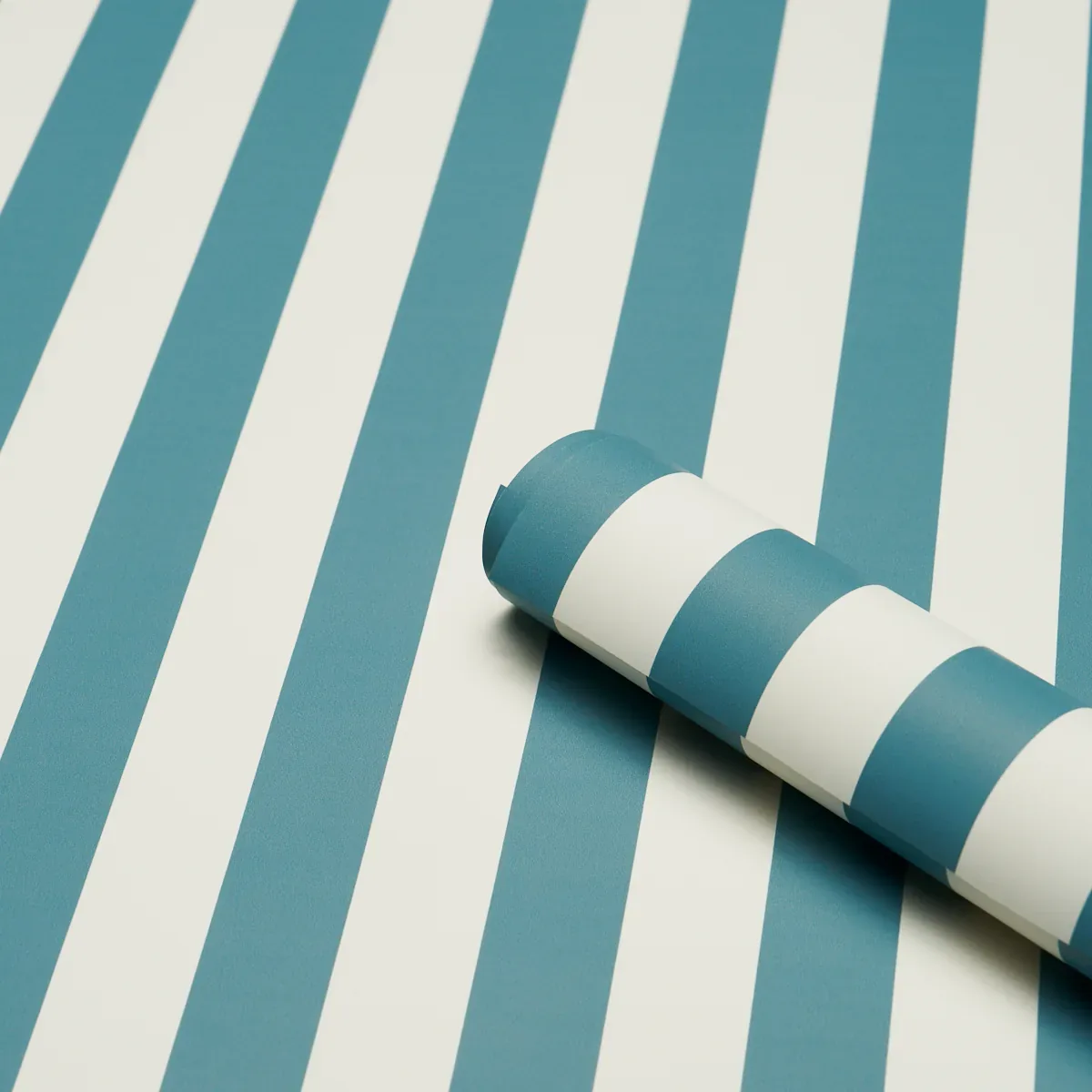 EMMA STRIPE - AZURE Schumacher Wallpaper | Wallpaper Twins EMMA STRIPE AZURE Schumacher Wallpaper wallpaper - SKU 5017214