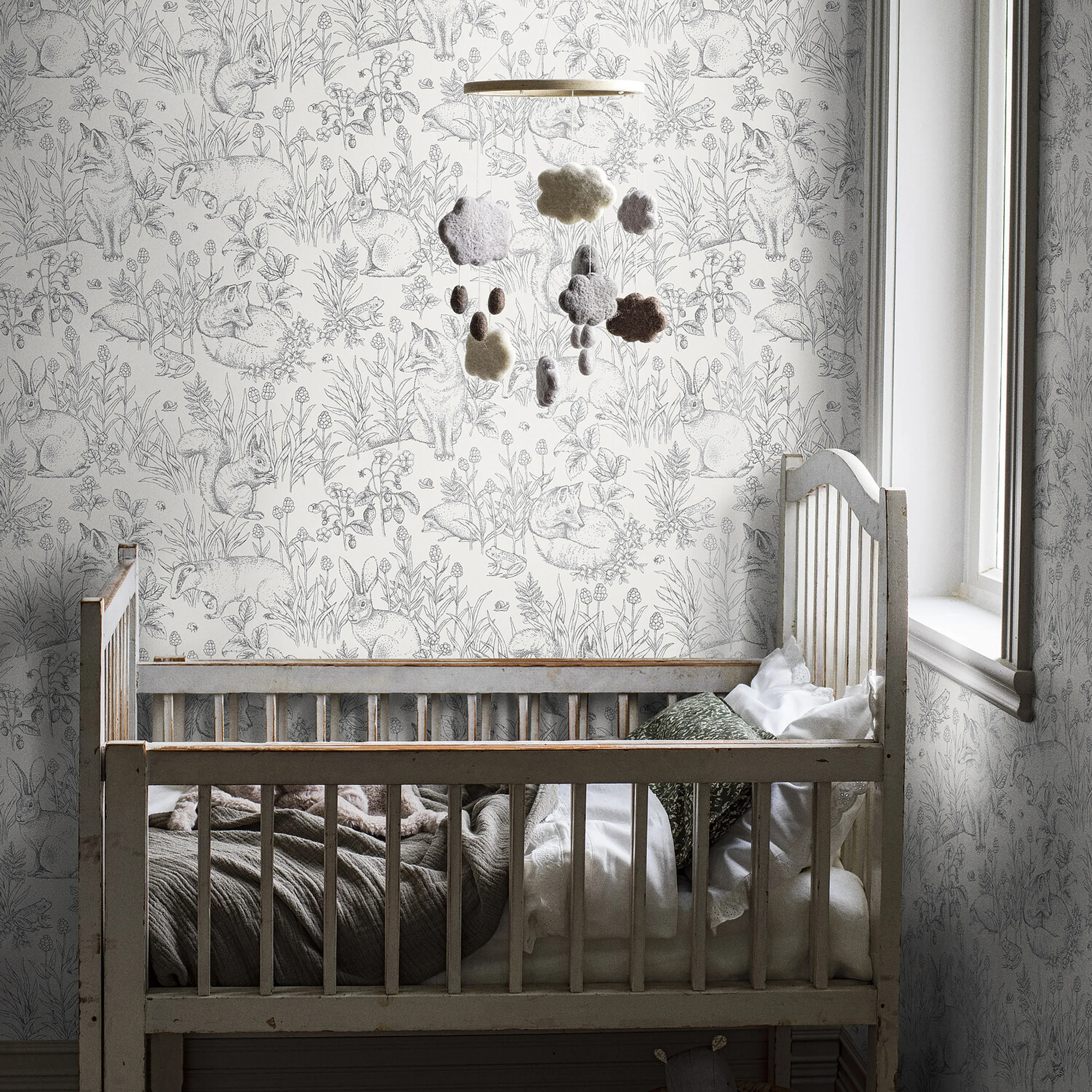 FOREST FRIENDS - IVORY Schumacher Wallpaper | Wallpaper Twin FOREST FRIENDS IVORY Schumacher Wallpaper wallpaper - SKU 7478