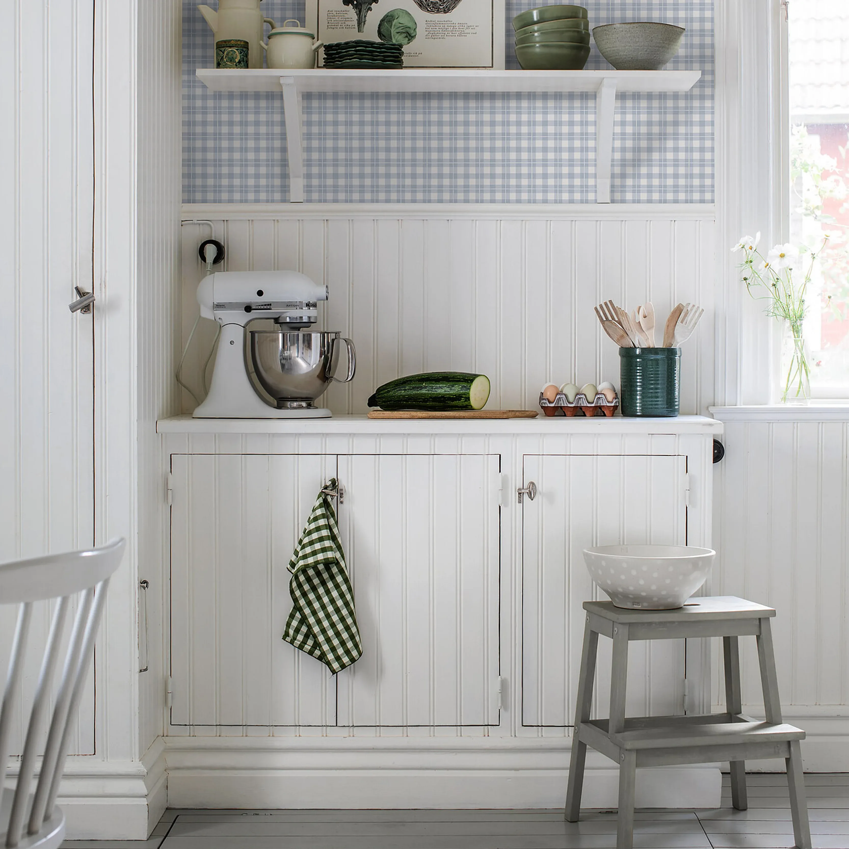 FRIDA BLUE Schumacher Wallpaper wallpaper - SKU 7674