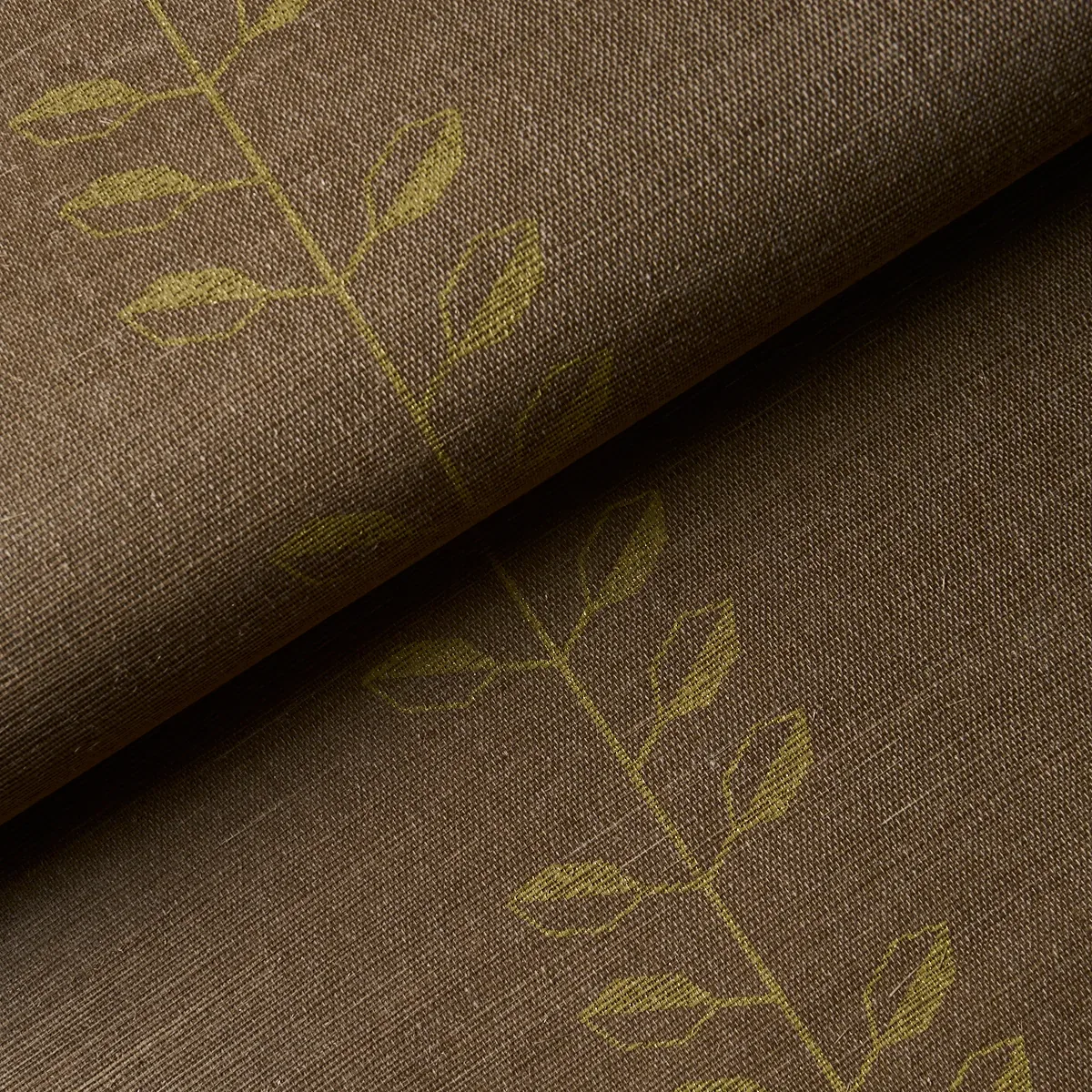 GEO LEAF SISAL METALLIC GOLD & SEPIA Schumacher Wallpaper wallpaper - SKU 5016701
