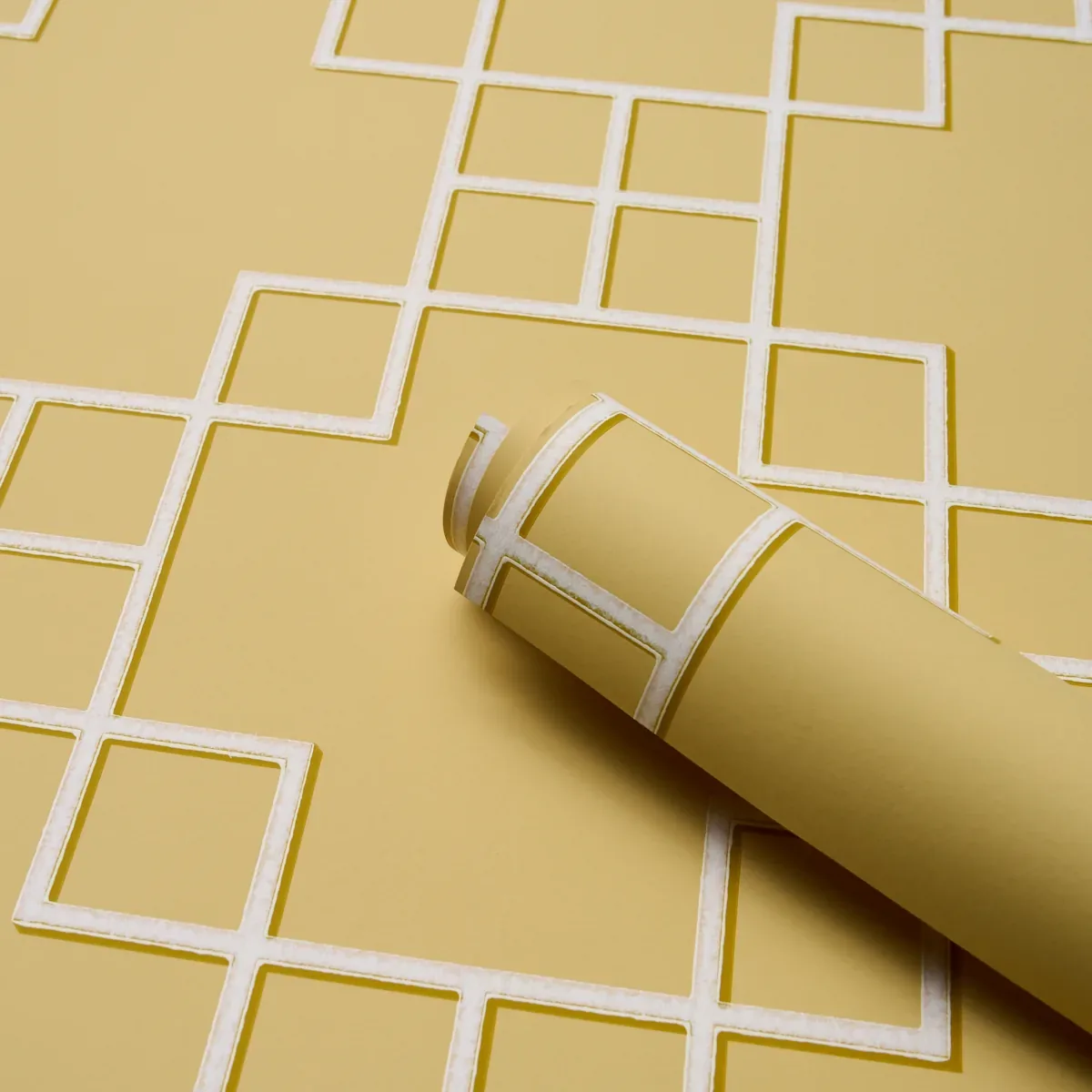 GEORGETTE TRELLIS BUTTERCUP Schumacher Wallpaper wallpaper - SKU 5016500