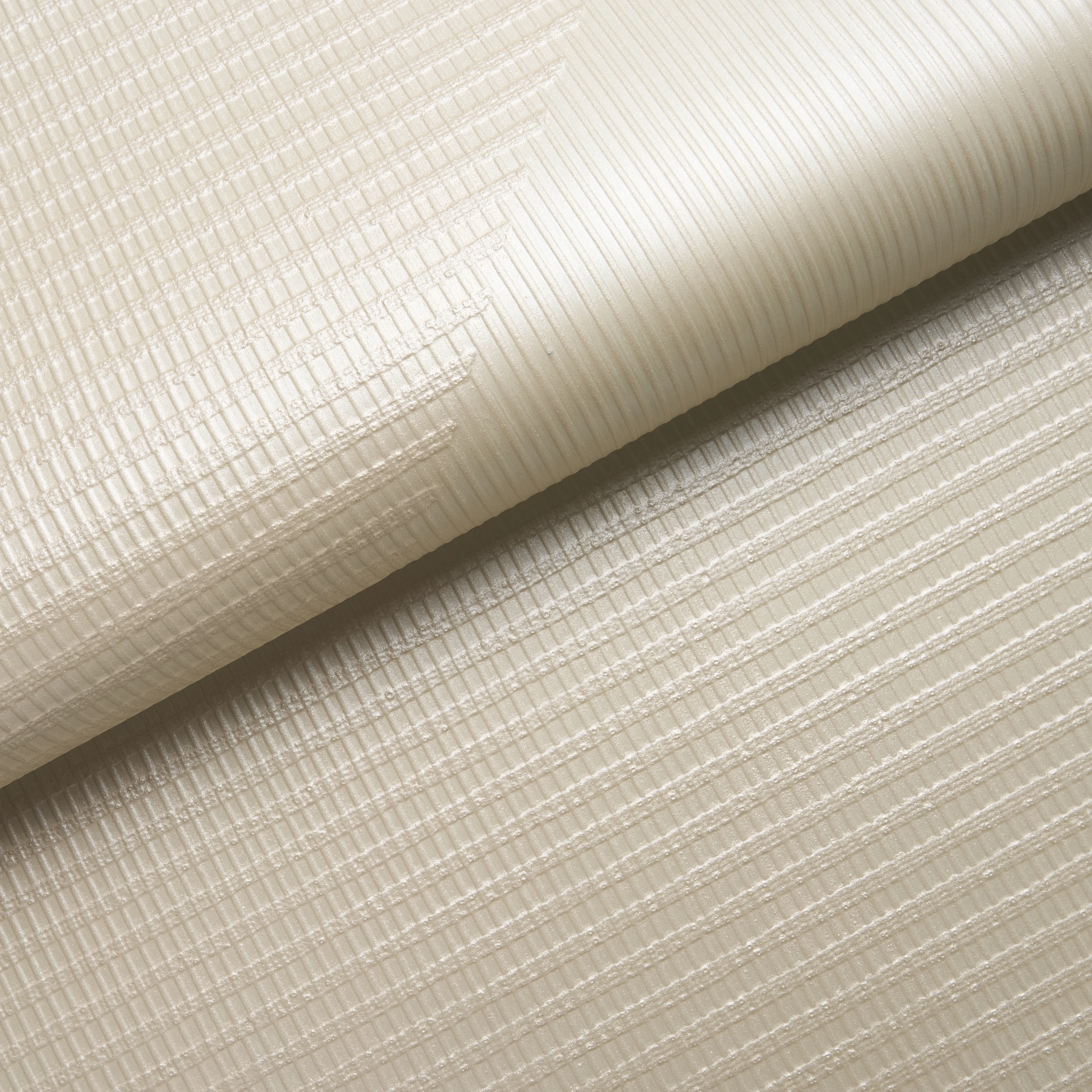 HAND COMBED TRIANGLES PEARLESCENT Schumacher Wallpaper wallpaper - SKU 5016520