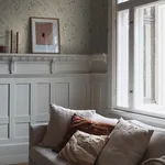 HIDDEN IVY - PARCHMENT Schumacher Wallpaper | Wallpaper Twin HIDDEN IVY PARCHMENT Schumacher Wallpaper wallpaper - SKU 2252