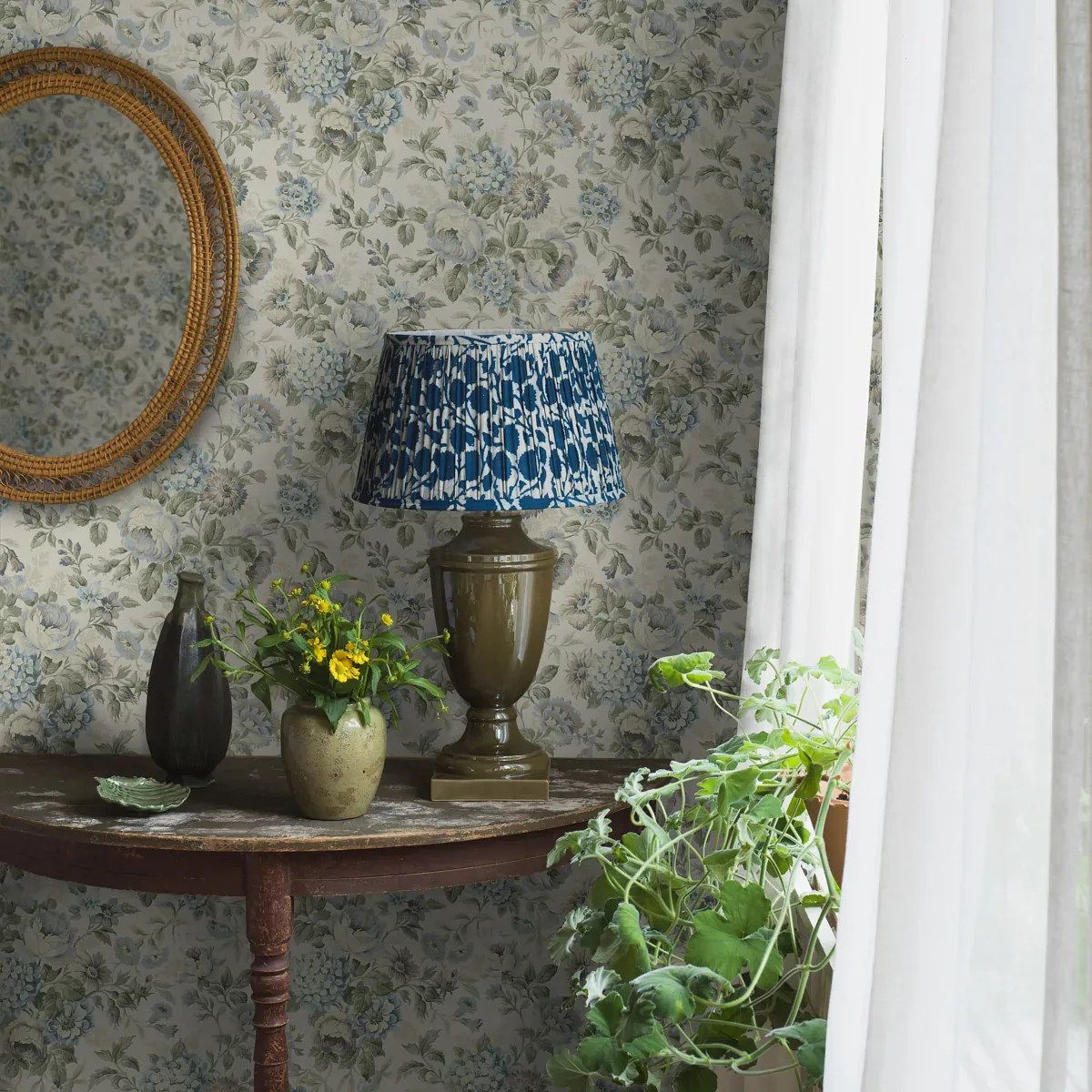 HORTENSIA - BLUE Schumacher Wallpaper | Wallpaper Twins HORTENSIA BLUE Schumacher Wallpaper wallpaper - SKU 5726