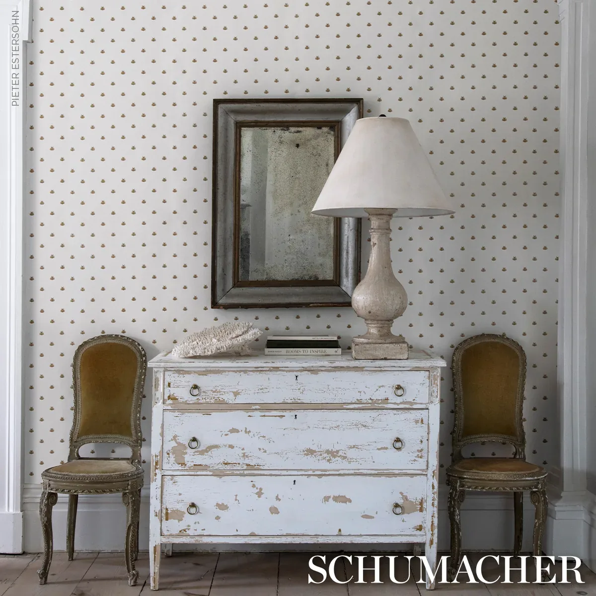 HUBERT'S BEES - WHITE & GOLD Schumacher Wallpaper | Wallpape HUBERT'S BEES WHITE & GOLD Schumacher Wallpaper wallpaper - SKU 5015530