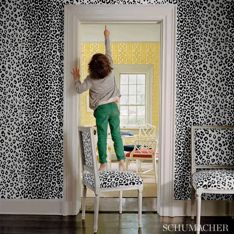 ICONIC LEOPARD LINEN Schumacher Wallpaper wallpaper - SKU 5007011