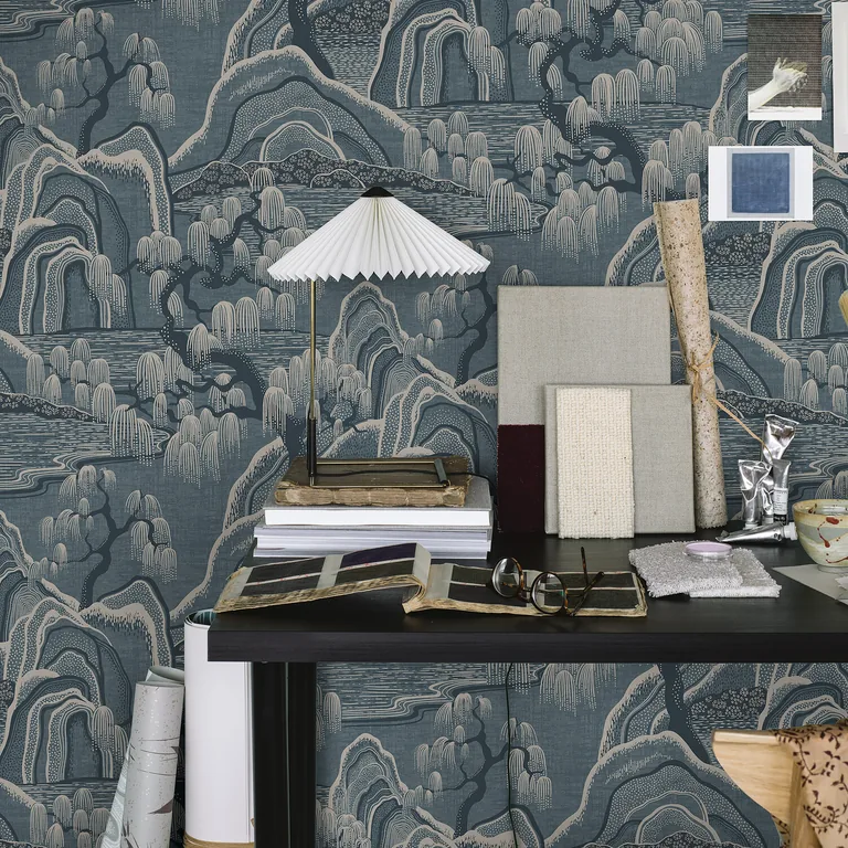 Schumacher INDIGO GARDEN wallpaper, color BLUE, SKU 3133