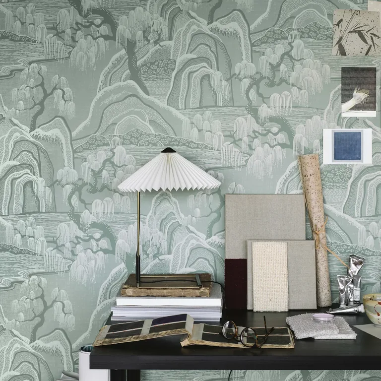 Schumacher INDIGO GARDEN wallpaper, color MINERAL, SKU 3131