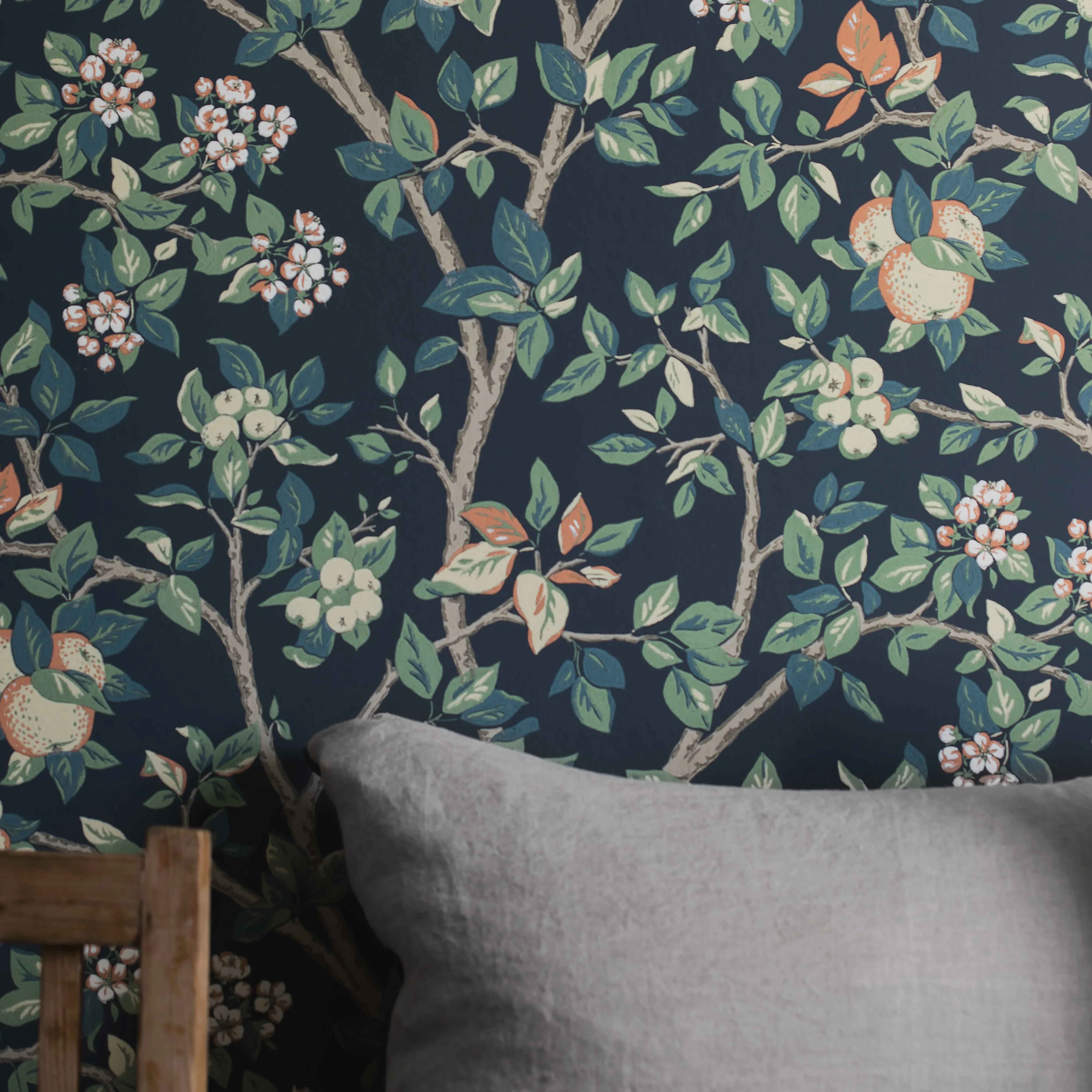 INGRID MARIE NAVY Schumacher Wallpaper wallpaper - SKU 7651