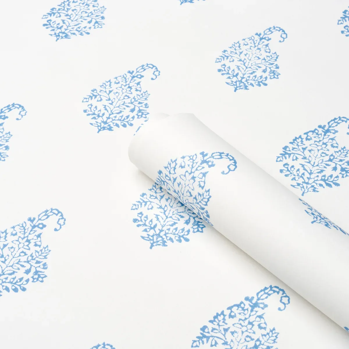 KERALA PAISLEY II - BLUE Schumacher Wallpaper | Wallpaper Tw KERALA PAISLEY II BLUE Schumacher Wallpaper wallpaper - SKU 5015211
