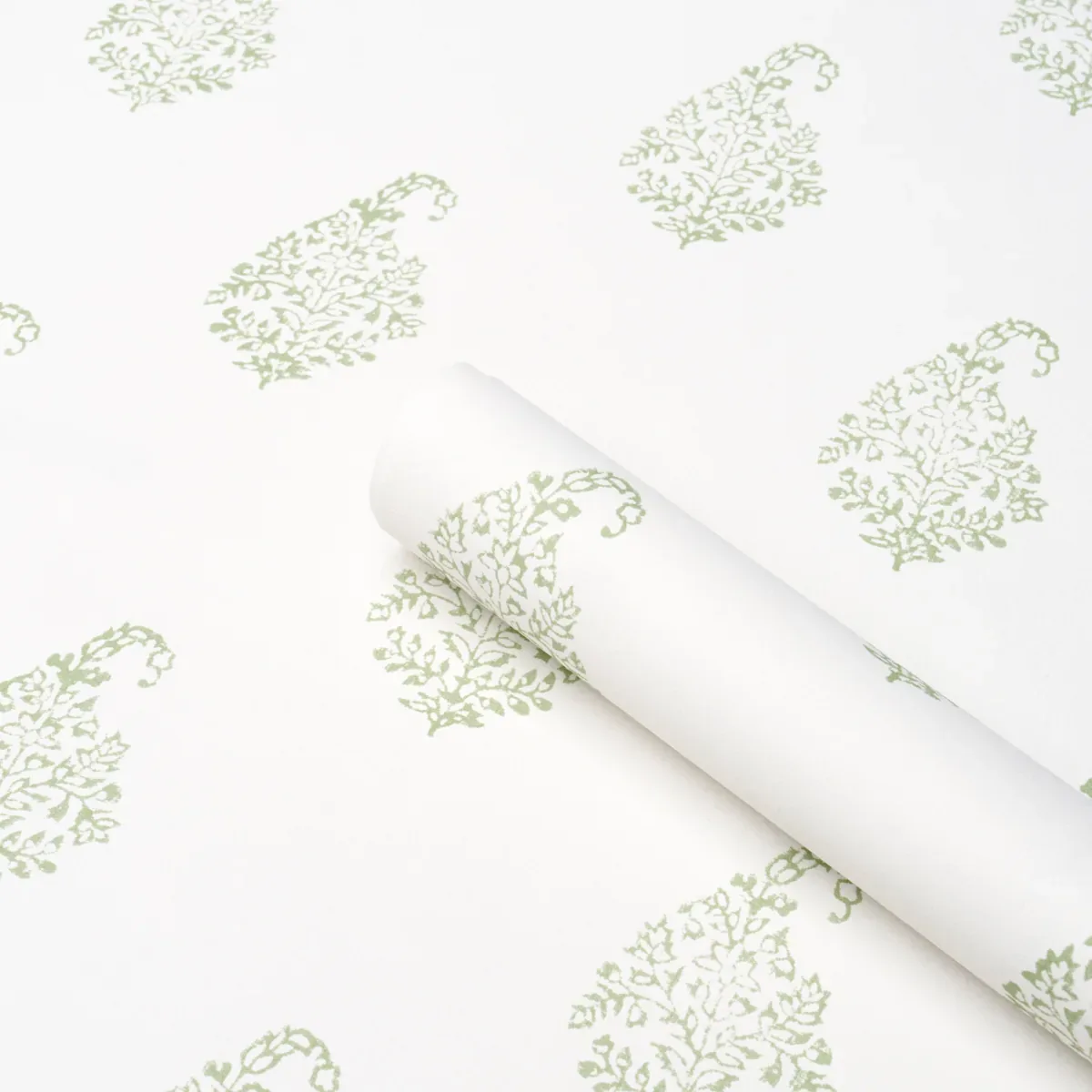 KERALA PAISLEY II LEAF Schumacher Wallpaper wallpaper - SKU 5015210