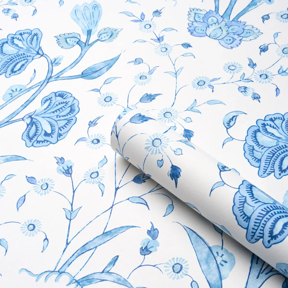 KHILANA FLORAL - PORCELAIN Schumacher Wallpaper | Wallpaper KHILANA FLORAL PORCELAIN Schumacher Wallpaper wallpaper - SKU 5009955