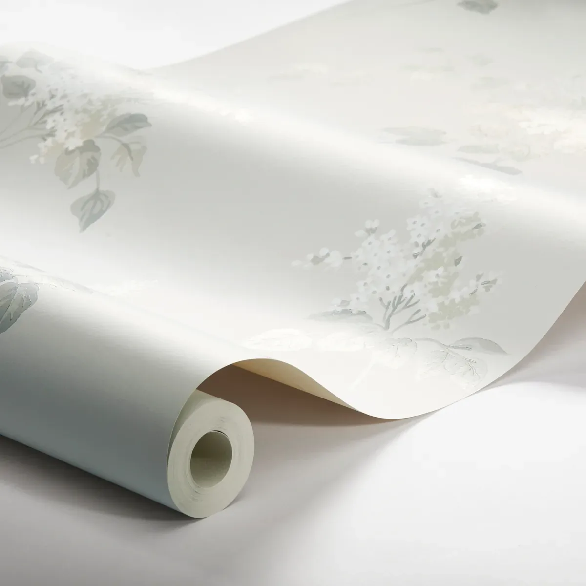 LILACS - GREY Schumacher Wallpaper | Wallpaper Twins LILACS GREY Schumacher Wallpaper wallpaper - SKU 7669