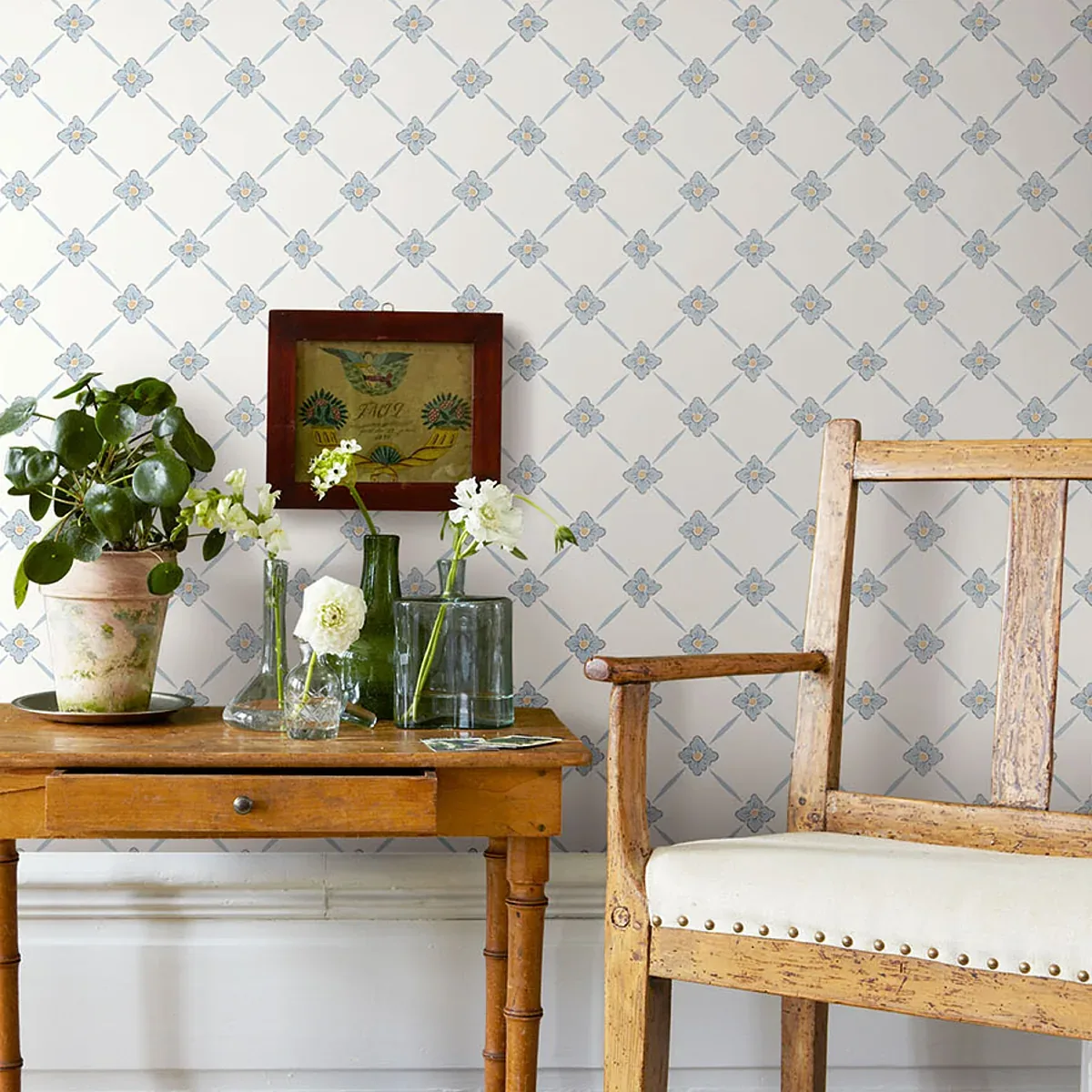 LINNÉ - BLUE AND GOLD Schumacher Wallpaper | Wallpaper Twins LINNÉ BLUE AND GOLD Schumacher Wallpaper wallpaper - SKU 4506