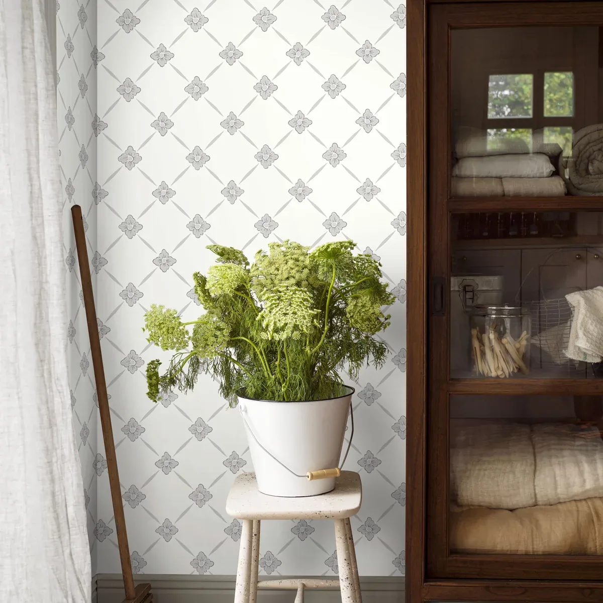 LINNÉ - GREY AND SILVER Schumacher Wallpaper | Wallpaper Twi LINNÉ GREY AND SILVER Schumacher Wallpaper wallpaper - SKU 4505