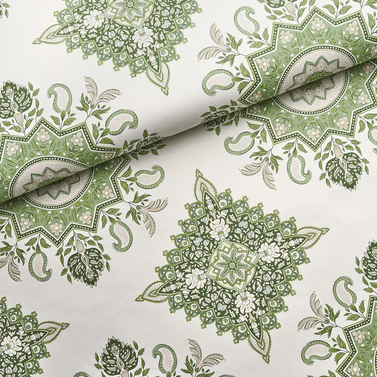MONTECITO MEDALLION LEAF GREEN Schumacher Wallpaper wallpaper - SKU 5014361
