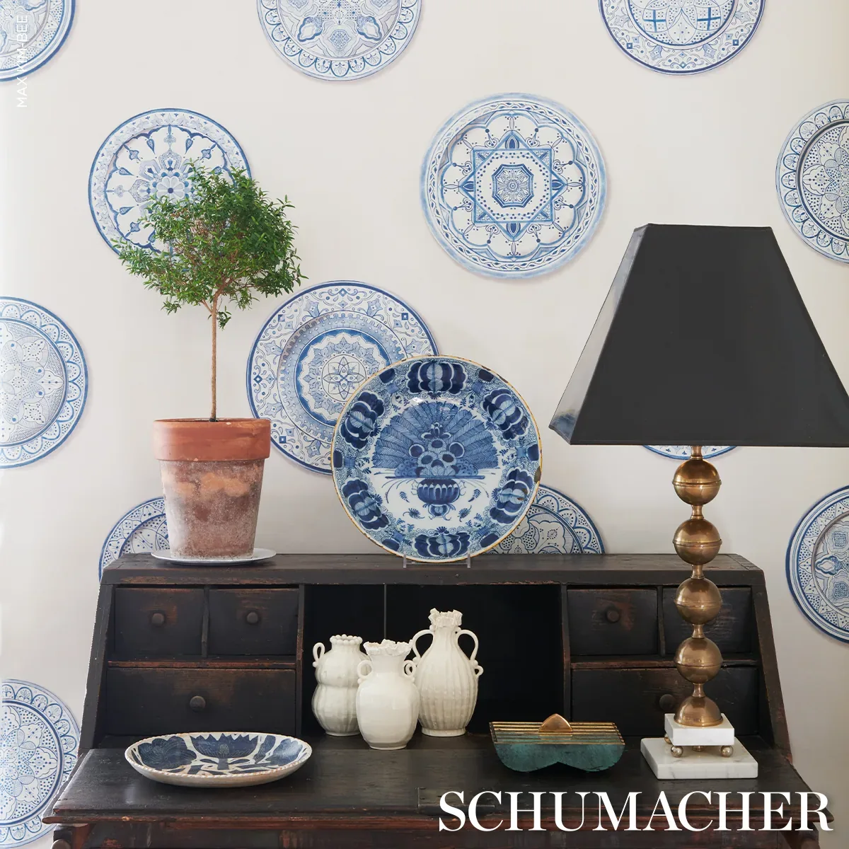 MONTECITO PORCELAIN - INDIGO Schumacher Wallpaper | Wallpape MONTECITO PORCELAIN INDIGO Schumacher Wallpaper wallpaper - SKU 5015840
