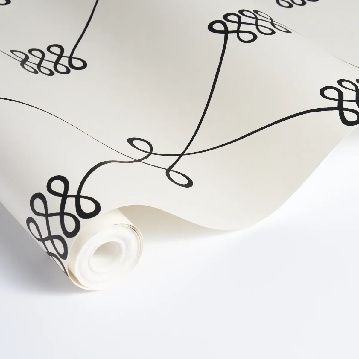 NICOLETTE - BLACK ON CREAM Schumacher Wallpaper | Wallpaper NICOLETTE BLACK ON CREAM Schumacher Wallpaper wallpaper - SKU 5013830