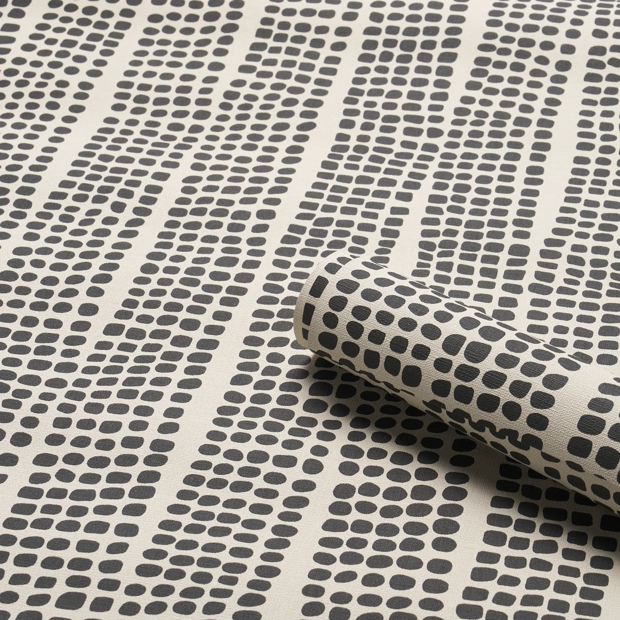 NOLAND VINYL CARBON Schumacher Wallpaper wallpaper - SKU 5016110